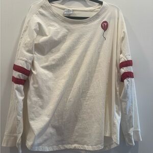 IT movie/book Cream Graphic long sleeve shirt XL